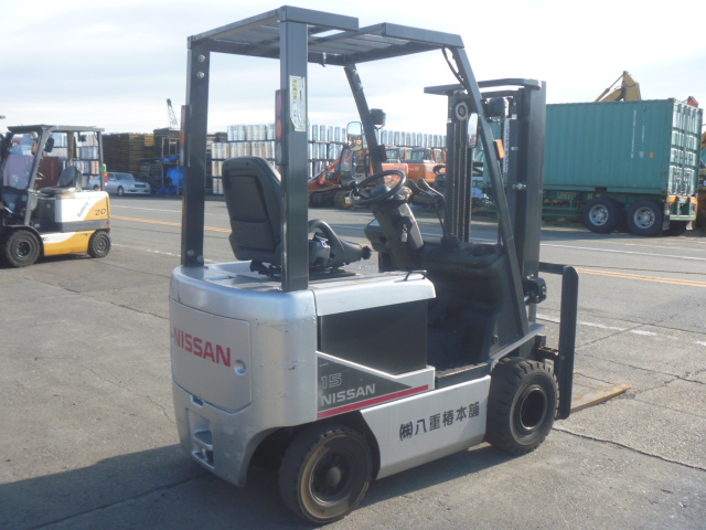 Nissan K1B1R15U